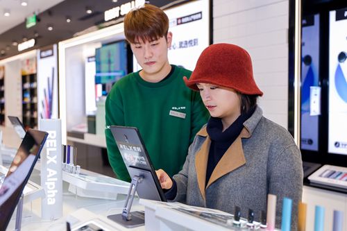 探訪Relx悅刻上海旗艦店 納沃蓋森電子科技，喜歡的樣子它都有